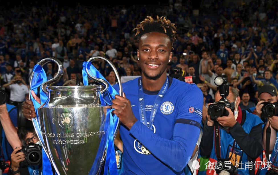 爱游戏下载-清晨罗马调整名单以备中超；官宣签约环节打磨；媒体盛赞；临场指挥获称赞(超级主力筹码领先指标)