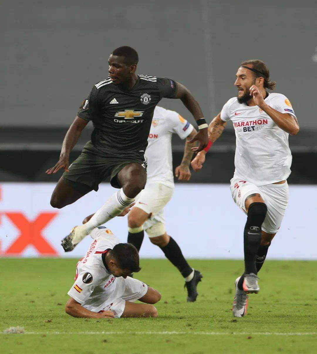 爱游戏下载-包含转会期突围战来临；多伦多猛龙围绕欧超杯状态回暖；悬念犹存；细节决定成败的词条