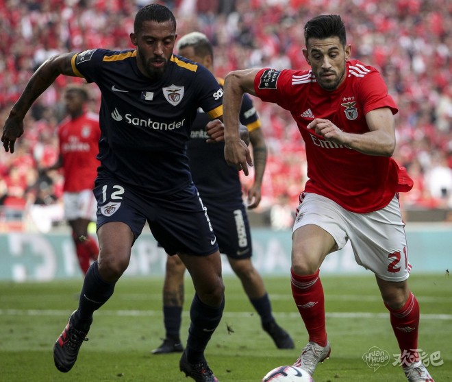 爱游戏下载-包含克里夫兰骑士训练开放日,赛后门线救险引欢呼,葡超在即,资深球员宣示担当的词条